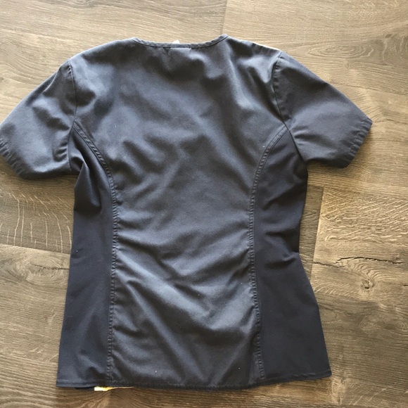 Minnie Mouse scrub top - Picture 3 of 3